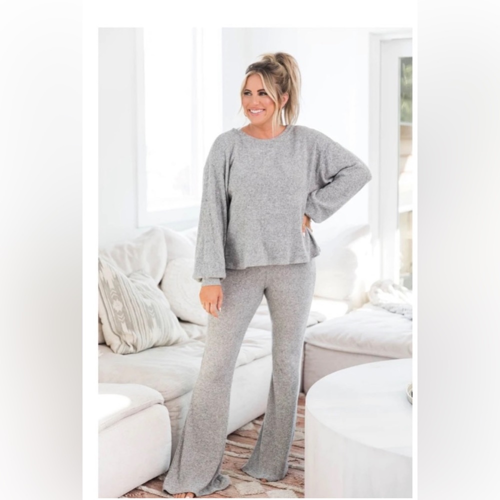 Kristin Horton X Pink Lily Siesta Saturday Gray Lounge Set - Worn Once